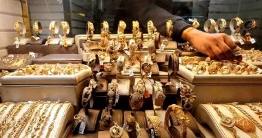 أسعار الذهب في مصر اليوم: تباين في التحركات وتأثر بصعود الدولار