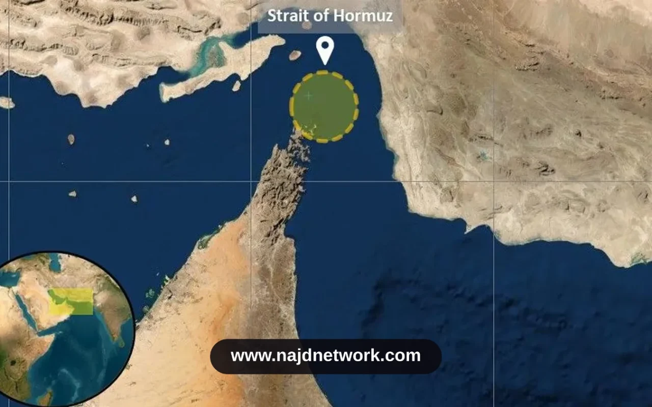مقذوفات تصيب 3 سفن أثناء عبورها هرمز